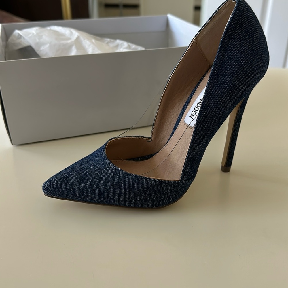Steve Madden Wileen Denim Fab Pumps